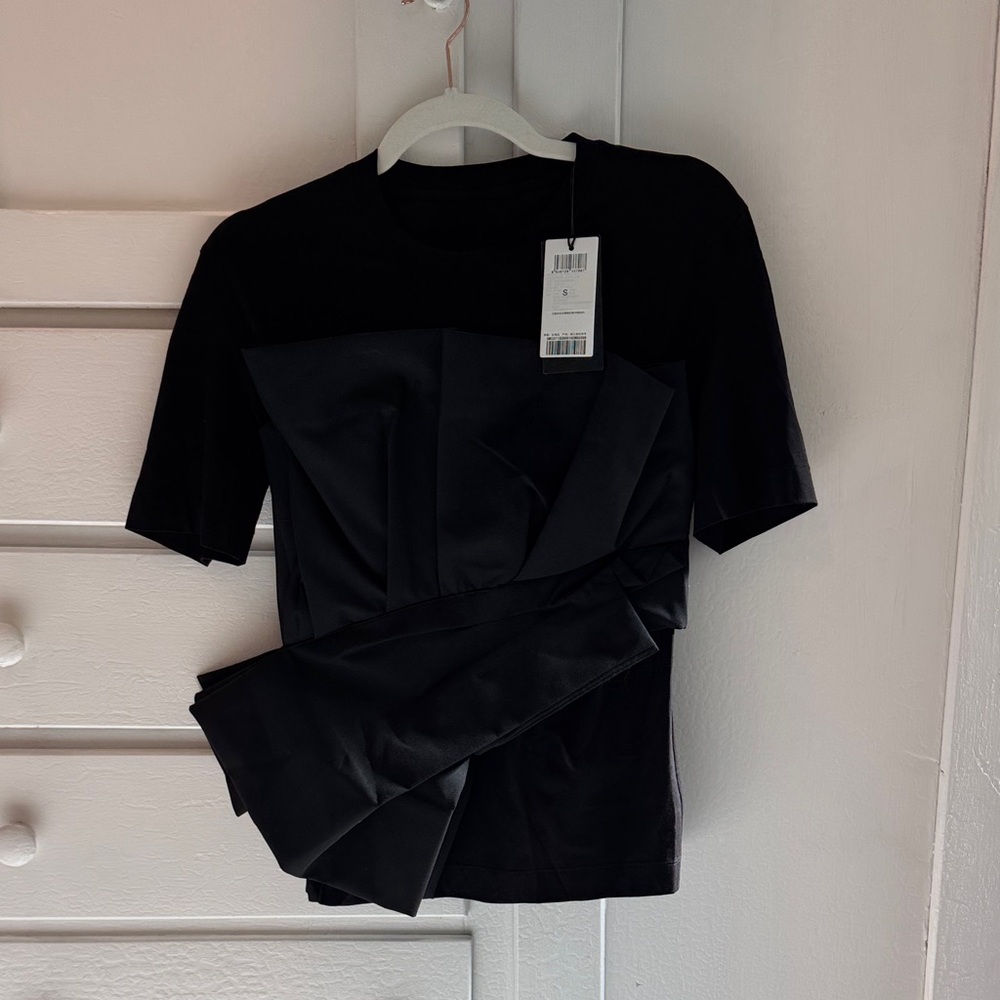 T-Shirt / JNBY Asymmetric Pleated Hem Short Sleeve T-Shirt (100% Cotton)